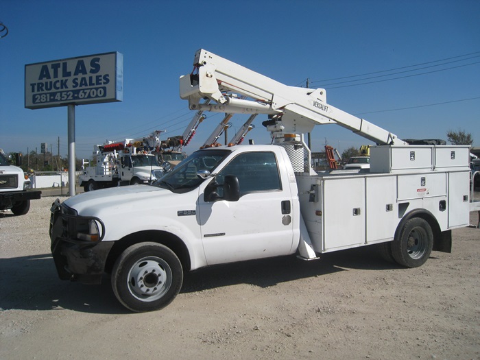 Versalift Bucket Trucks for Sale.